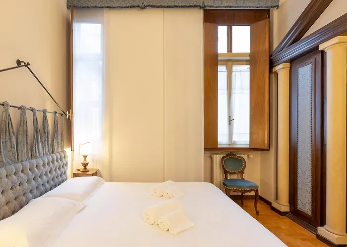 Duomo - Piatti Charme ミラノ