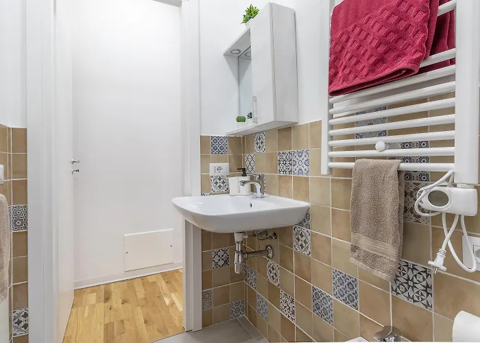 - Parking Nearby&free Wifi Appartamento