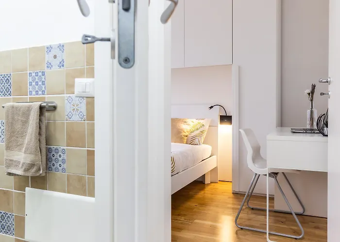 - Parking Nearby&free Wifi *