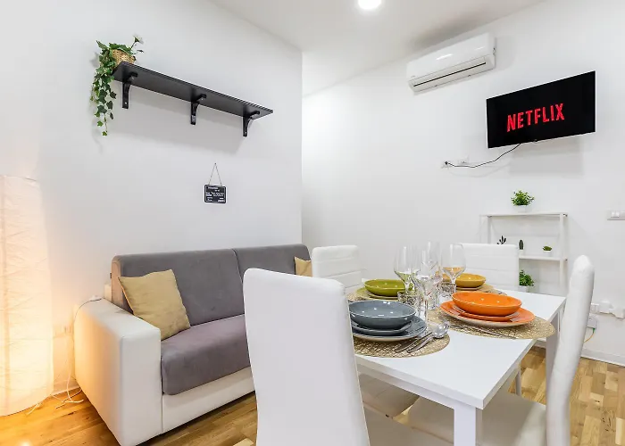 - Parking Nearby&free Wifi Appartamento