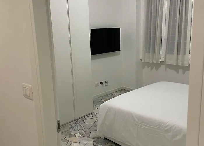 M4 Tolstoj - Duomo Tortona Navigli Area