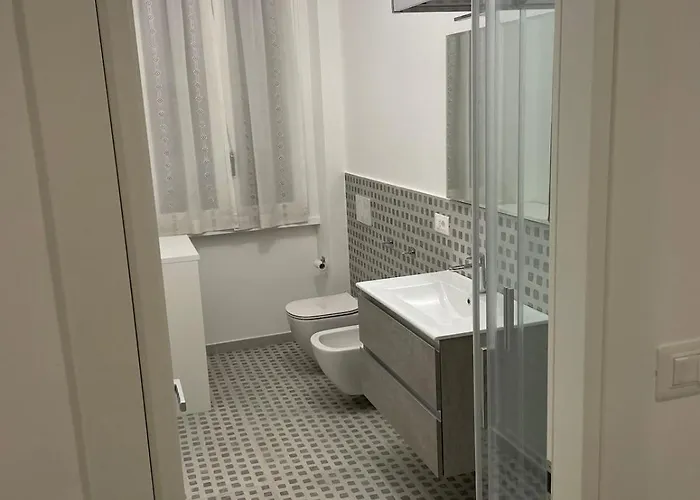 M4 Tolstoj - Duomo Tortona Navigli Area *