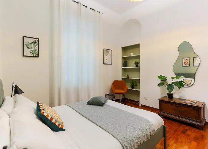 The Rent - Modern Two-bedroom In Porta Romana 밀라노