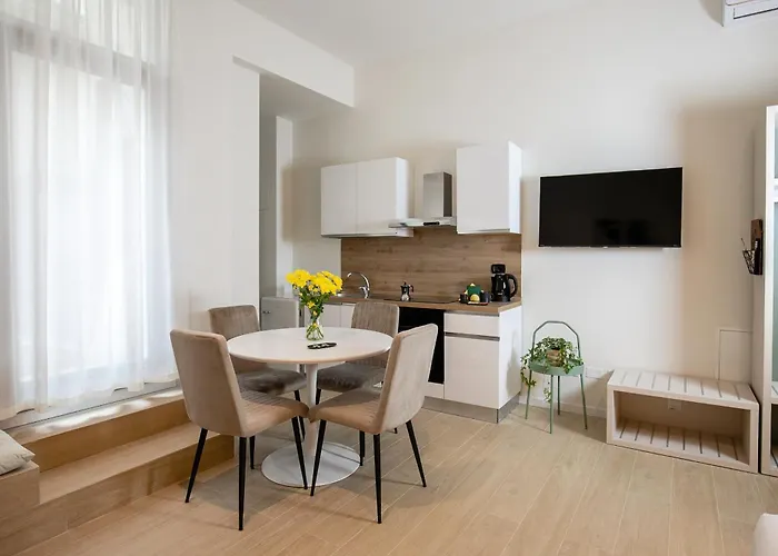 Lejlighedshotel Aiello - Citylife 4*