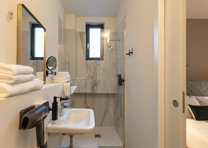 Aiello - Citylife 4* Milán