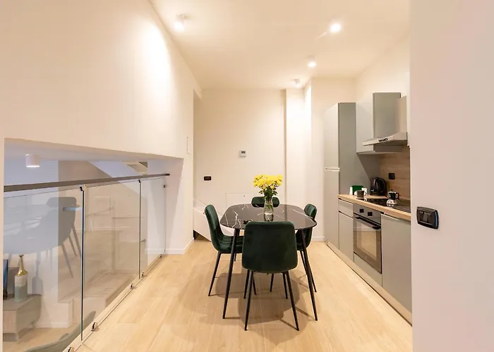 Aiello - Citylife Apartahotel Milán