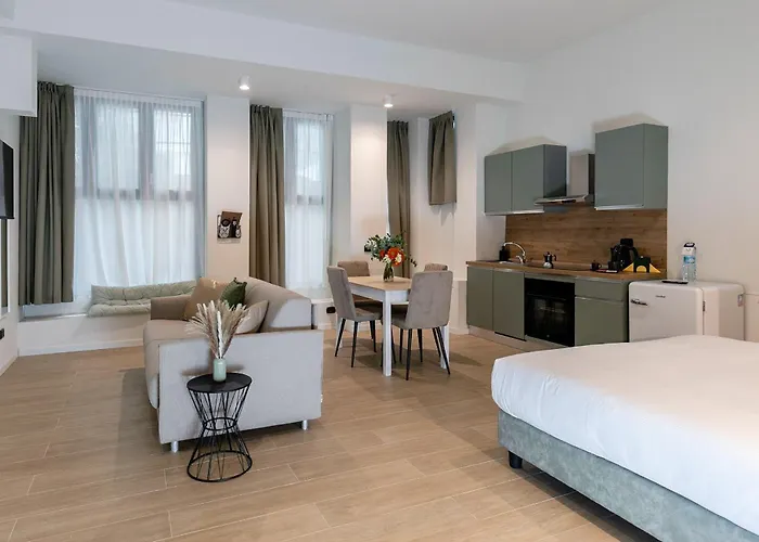 Lägenhetshotell Aiello - Citylife 4*