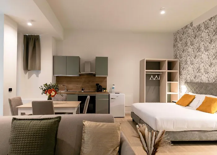 Aiello - Citylife Apartahotel Milán