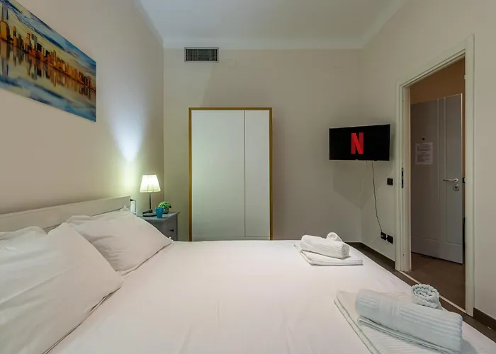 Sant' Ambrogio Flat 아파트