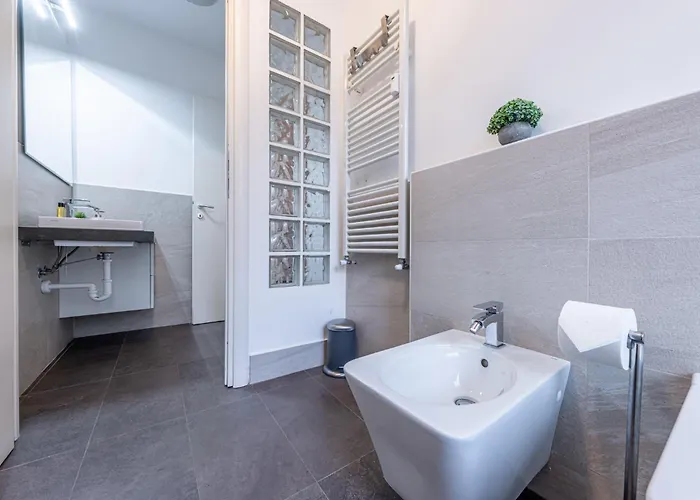 Sant' Ambrogio Flat 아파트