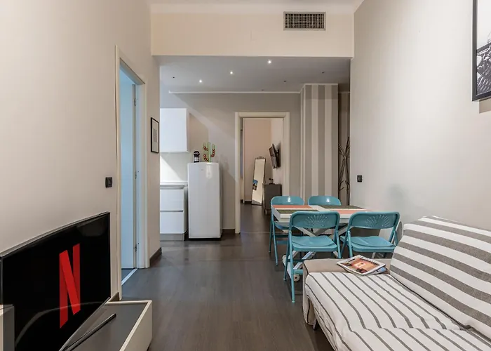 Sant' Ambrogio Flat 아파트 *