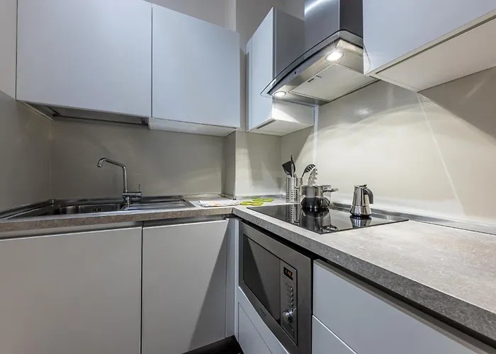 Sant' Ambrogio Flat 아파트 *