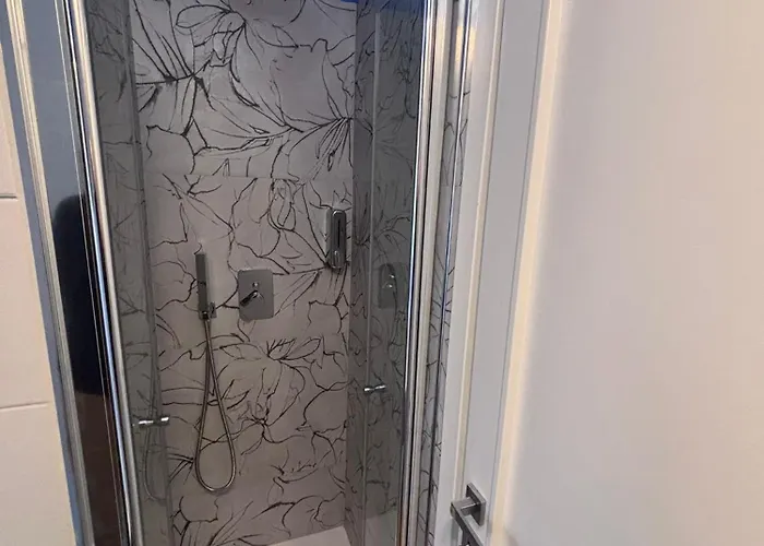 La Casa Di Sole - Corso Buenos Aires - Stazione En-suit בית הארחה