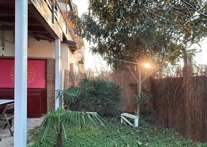 With Terrace And Loft With Garden In Naviglio Pavese