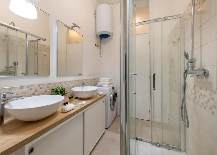 Longhena, 7 - Total White