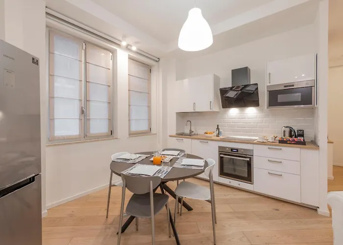 Longhena, 7 - Total White דירה *