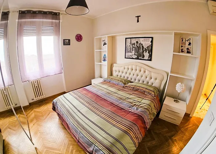 Sunny's House דירה