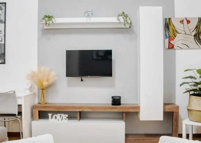 アパート Charming Darsena - Amazing Position Next To Navigli ミラノ