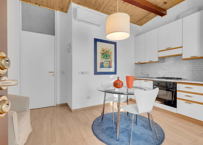 The House Of Via Muratori 6 * Milán