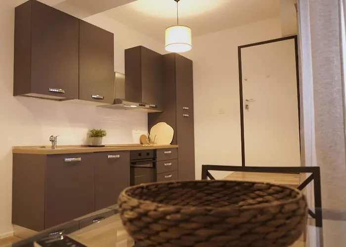 Sonnino Portello - At Your Place شقة *