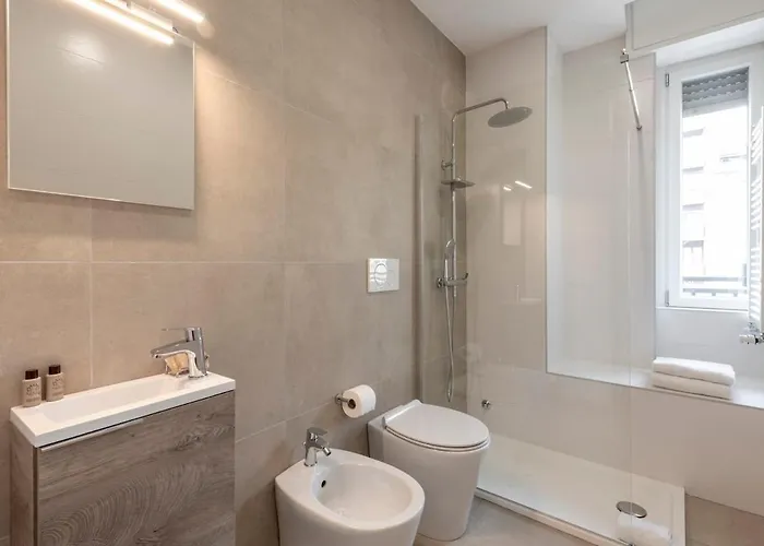 Bright 2 Bedrooms And 2 Bathrooms - B