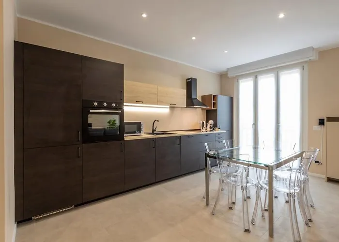 Bright 2 Bedrooms And 2 Bathrooms - B Apartment *