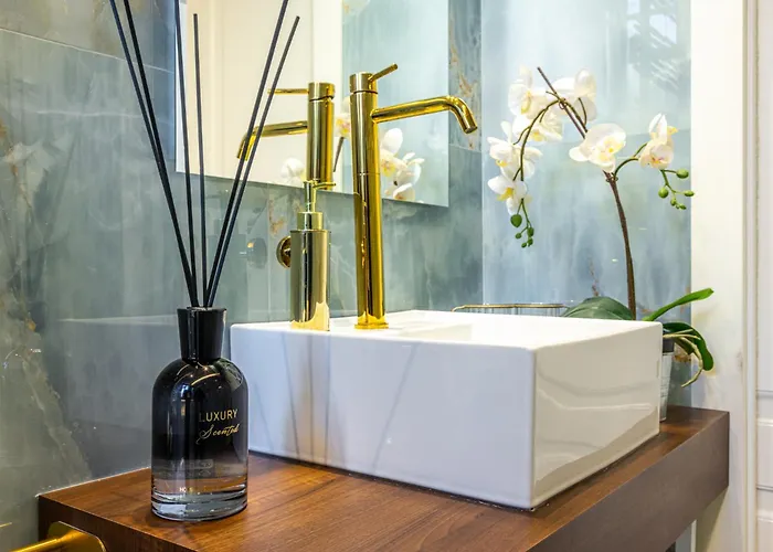 Station, Luxury & Modern With Comfort! Apartamento *