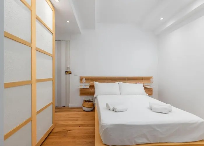 Navigli Darsena Celebrity House شقة