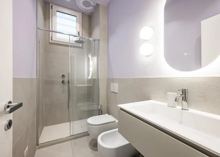 Design And Silence - Wide Renovated 2 Stops Form *