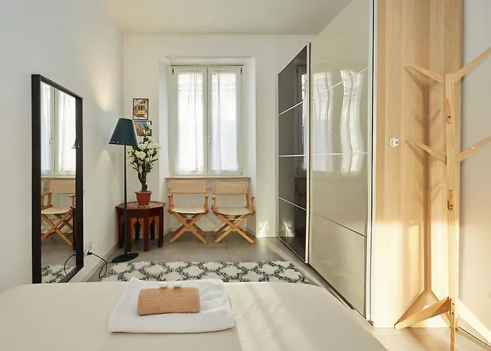 - Modern Flat * Milano