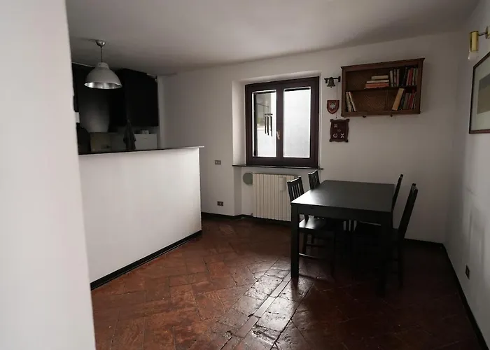 Very Vintage Milanese *