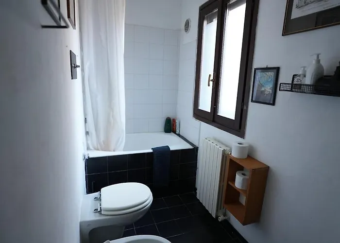 Very Vintage Milanese Apartamento *