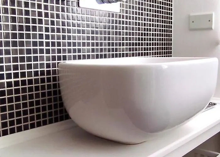 Monolocale In Quartiere Nolo アパート ミラノ