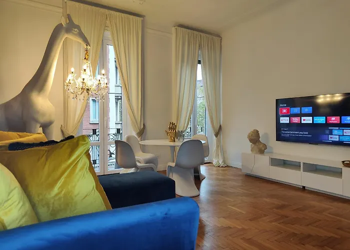 Апартаменты 9 Guests 2 Together 2 And 3 Floor With, 4 Bedrooms, 4 Baths In Downtown With Ac, Wifi And Subway M1 M2 Airport Connected Милан