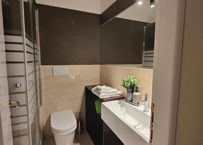 Апартаменты 9 Guests 2 Together 2 And 3 Floor With, 4 Bedrooms, 4 Baths In Downtown With Ac, Wifi And Subway M1 M2 Airport Connected