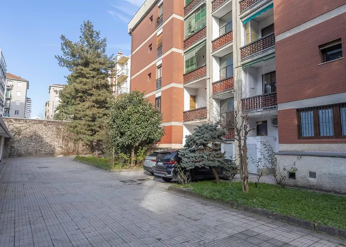 - San Siro Corner, With Private Parking *