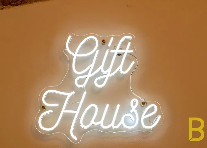 Gift House 아파트 *