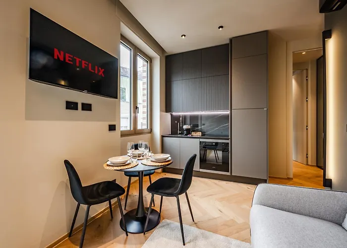 Luxury With View Steps From The Duomo *