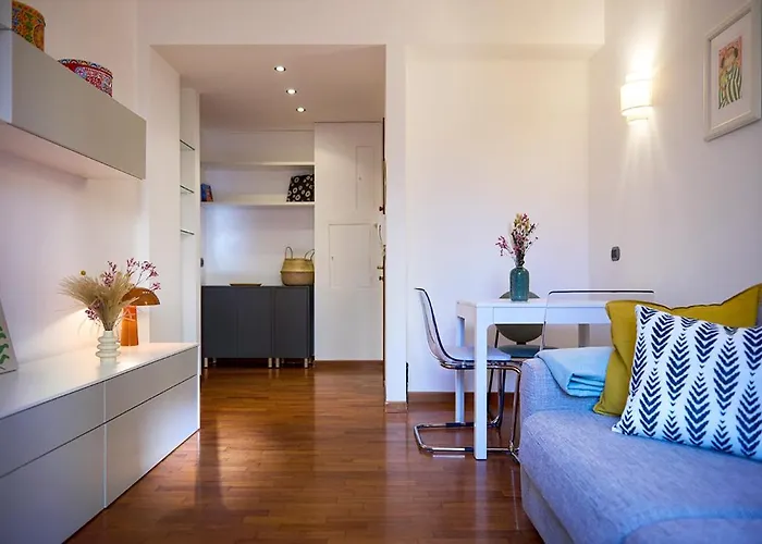 아파트 Moderno E Accogliente Bilocale Metro 4 Frattini Con Aria Condizionata E 15 Minutes To Center 밀라노