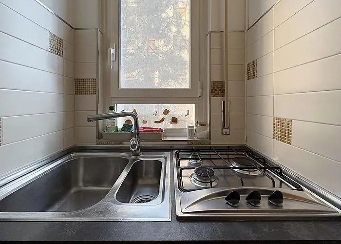 Moderno E Accogliente Bilocale Metro 4 Frattini Con Aria Condizionata E 15 Minutes To Center *