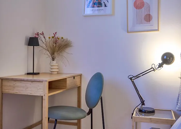 Moderno E Accogliente Bilocale Metro 4 Frattini Con Aria Condizionata E 15 Minutes To Center *