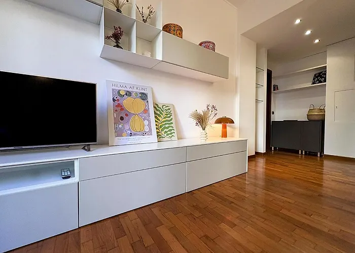 Moderno E Accogliente Bilocale Metro 4 Frattini Con Aria Condizionata E 15 Minutes To Center 아파트