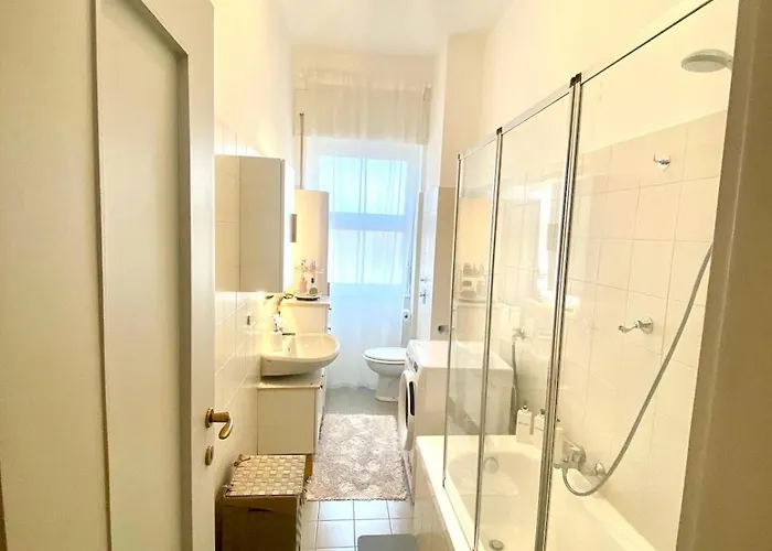 Navigli Retreat Near Duomo