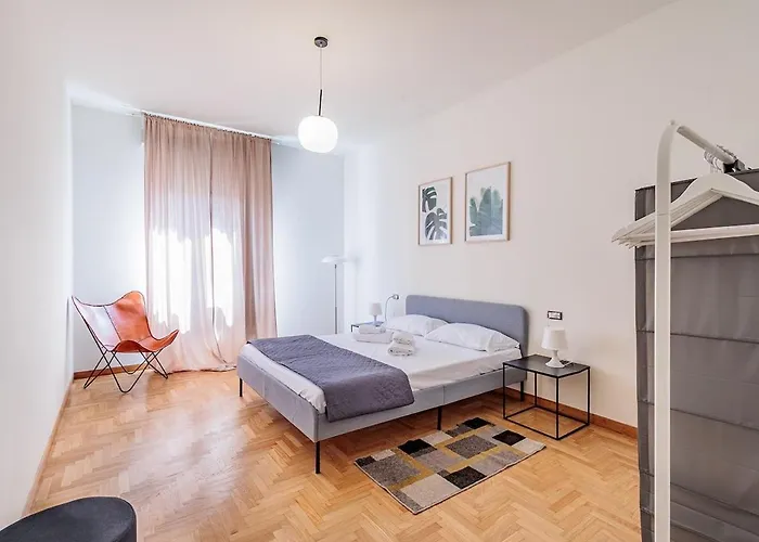 Station 3 Bedrooms & 2 Bathrooms - B Appartement *