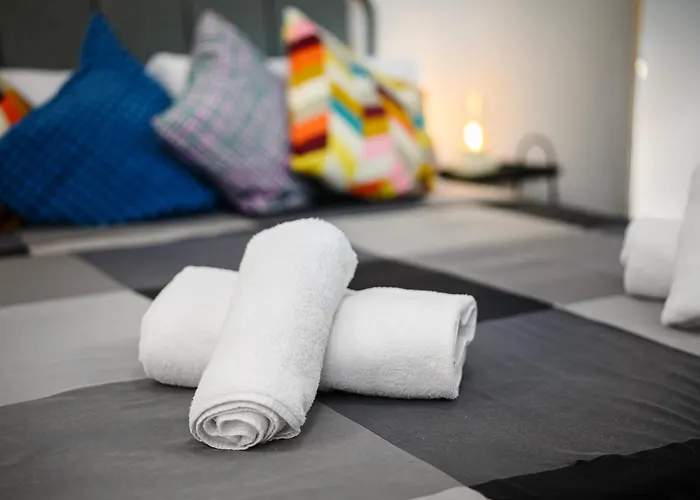 Insubria 8-dx - Monolocale Cool Apartmán