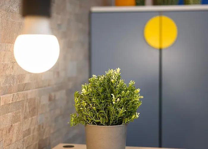 Insubria 8-dx - Monolocale Cool Apartmán