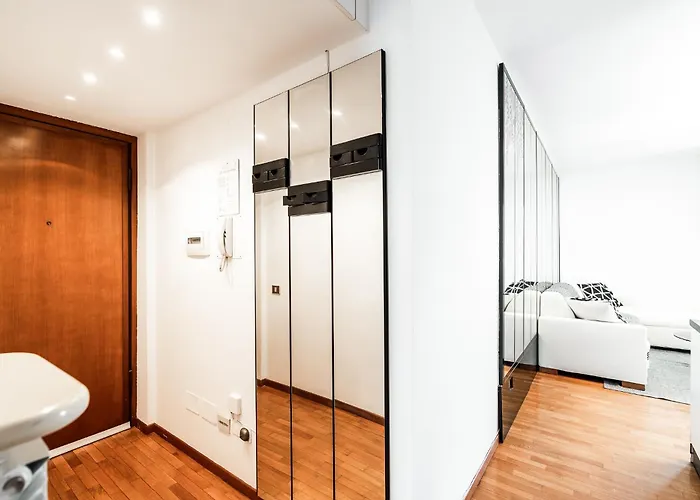 شقة Quiet With Terrace - 20 Min From Duomo