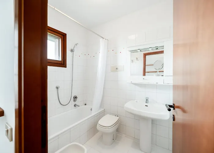 Quiet With Terrace - 20 Min From Duomo شقة *