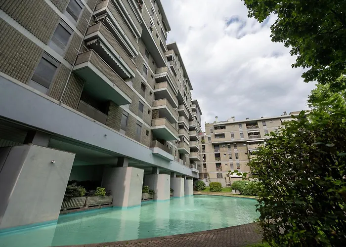 Quiet With Terrace - 20 Min From Duomo شقة