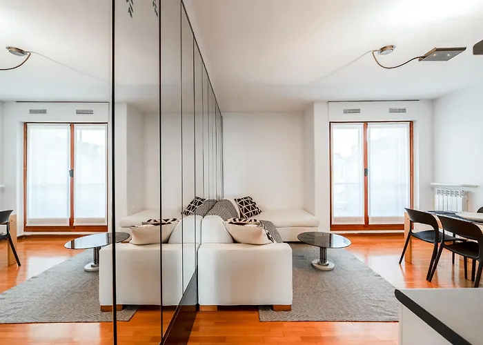 شقة Quiet With Terrace - 20 Min From Duomo